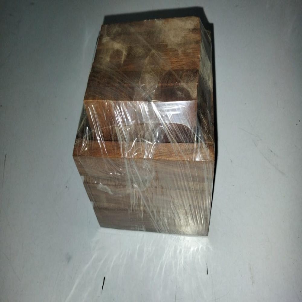 WOODEN COASTER BROWN COLOUR (20% DISCOUNT)