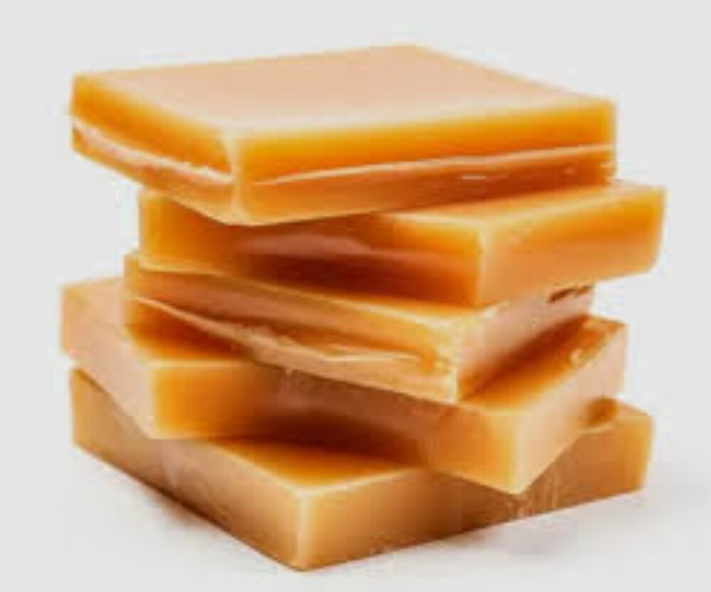 Slack Wax - Boresh Iran Origin Grade 200kg Semiliquid, Solid Yellow Rectangular Shape With Distinct Smell For Candle Making Applications