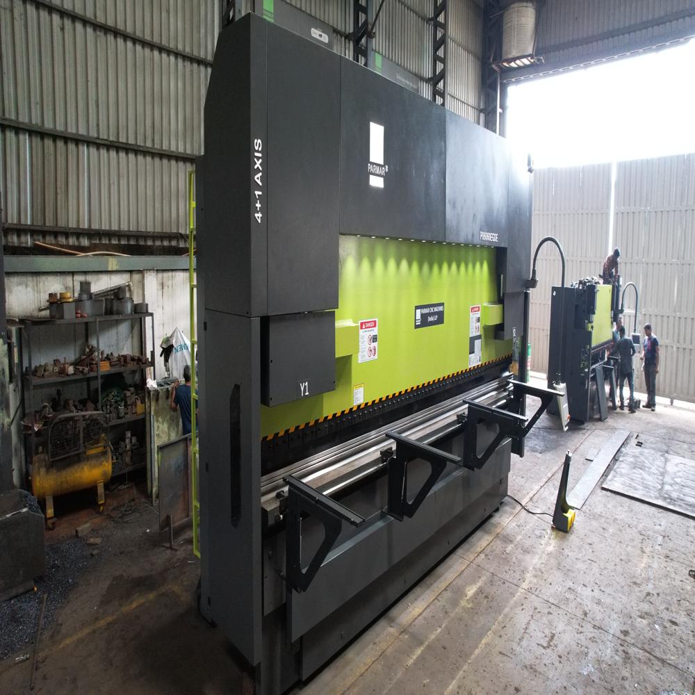 High Precision Cnc Press Brake - Capacity: 110 Ton