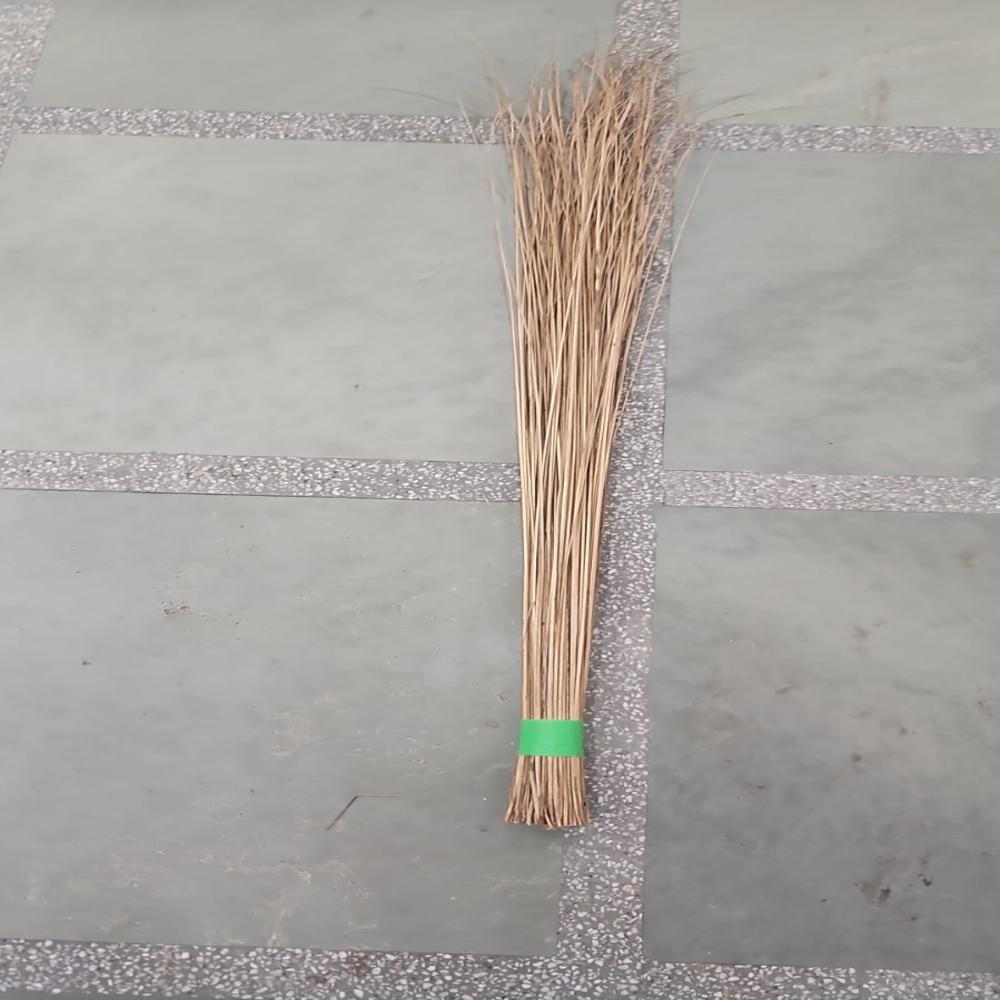 HARI RAM GULAB RAI COCONUT BROOM 