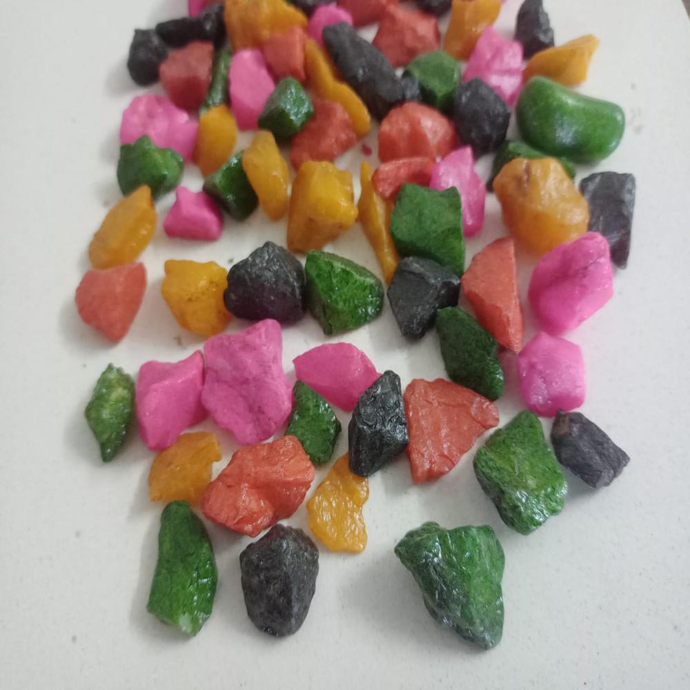 Decorative Multicolor Stone Chips Aggregates for Garden Landscaping and Aquarium Decor in Bulk