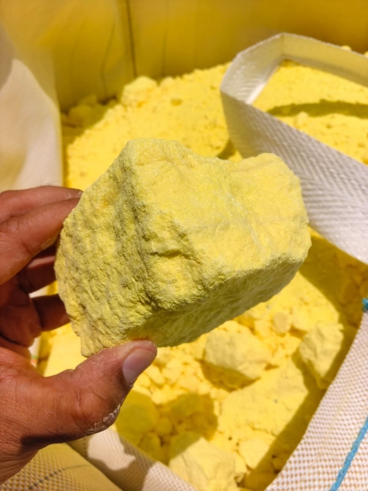 Sulphur Lumps
