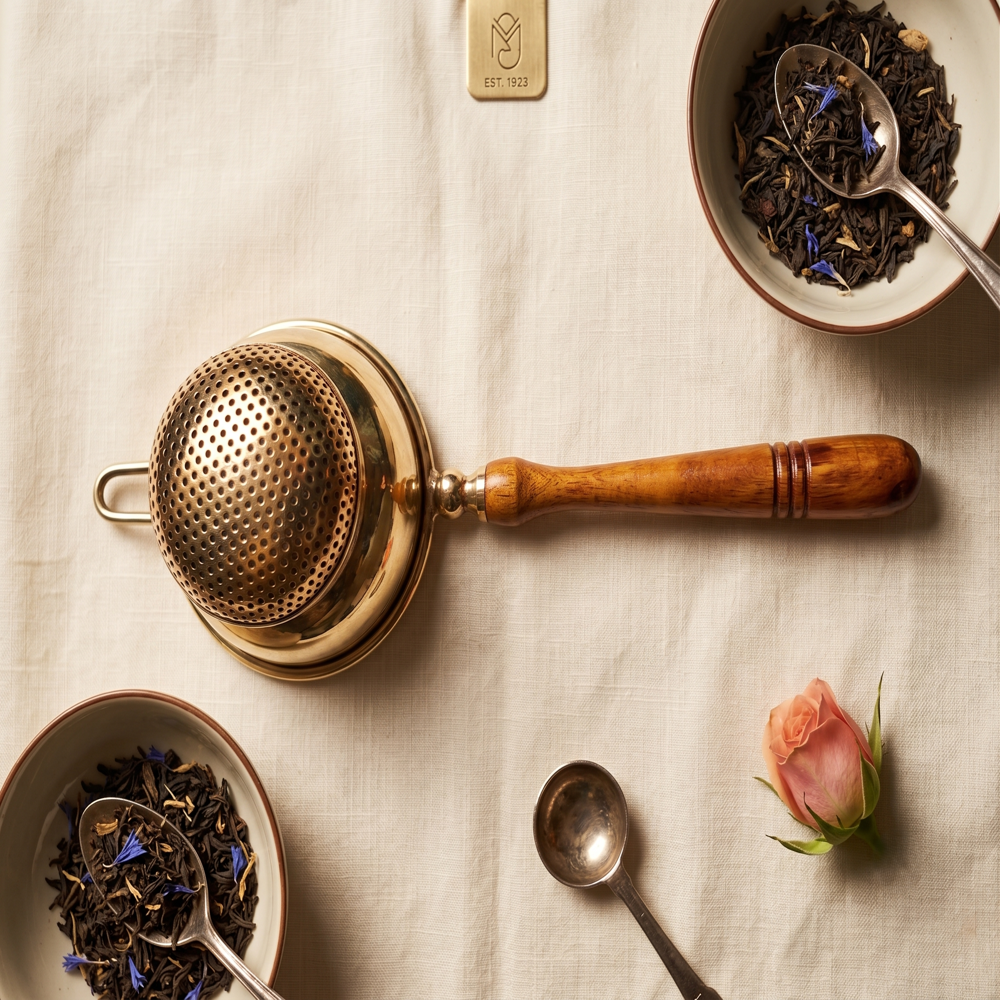 Tea Strainer with Wooden Handle brass