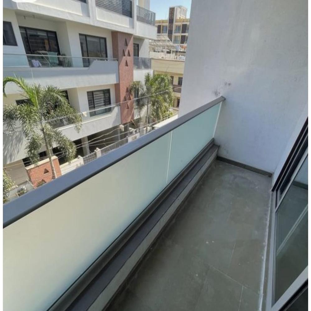 Glass Ralling with Black Aluminium Coted