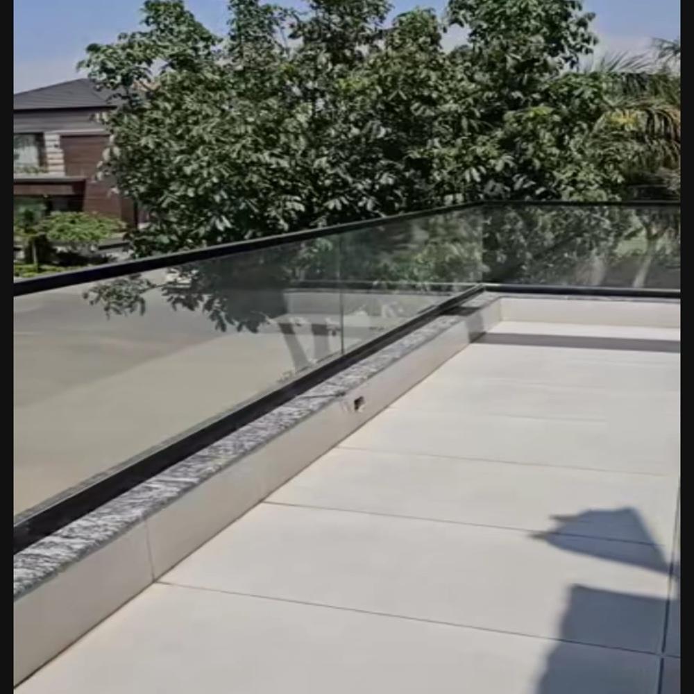 Glass Ralling with Black Aluminium Coted