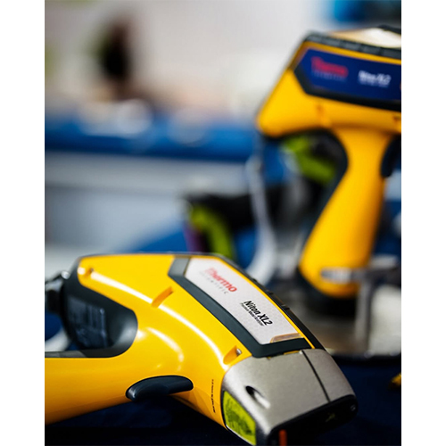 Thermo Scientific Niton XL2-100 G Handheld XRF Analyzer