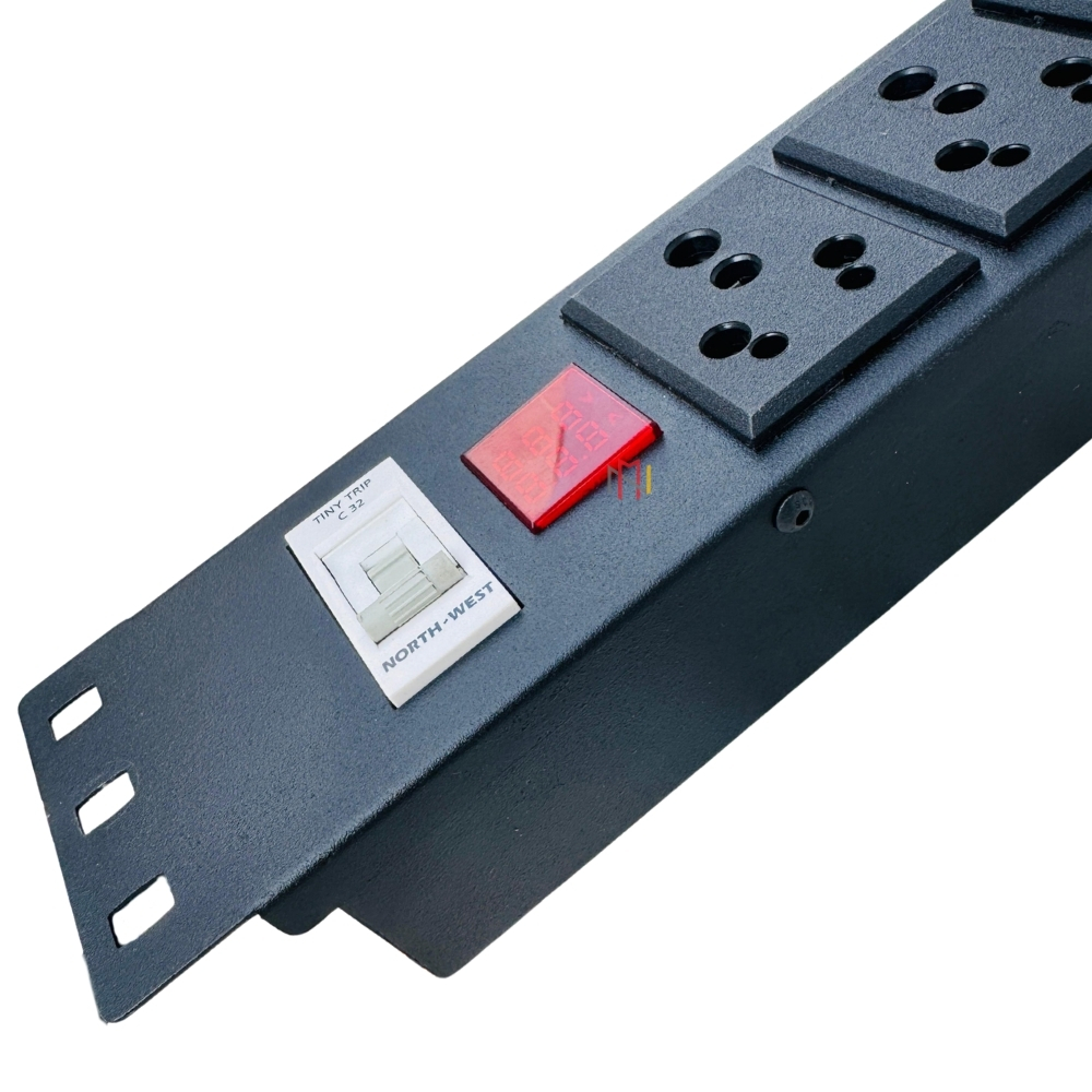 6 Socket 5/15 Amp Power Distribution Unit (PDU) With Display Meter