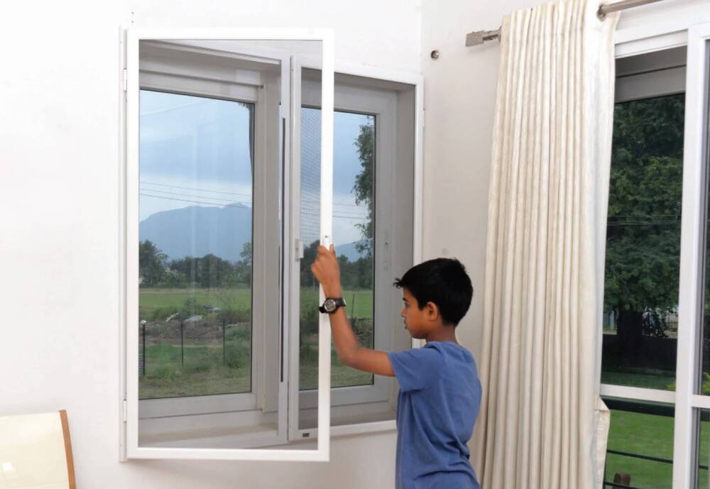 Mosquito Mesh Openable Window System