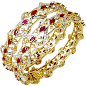 New Design Heavy Gemstone Studded 18K Gold Bangles Gender: Women
