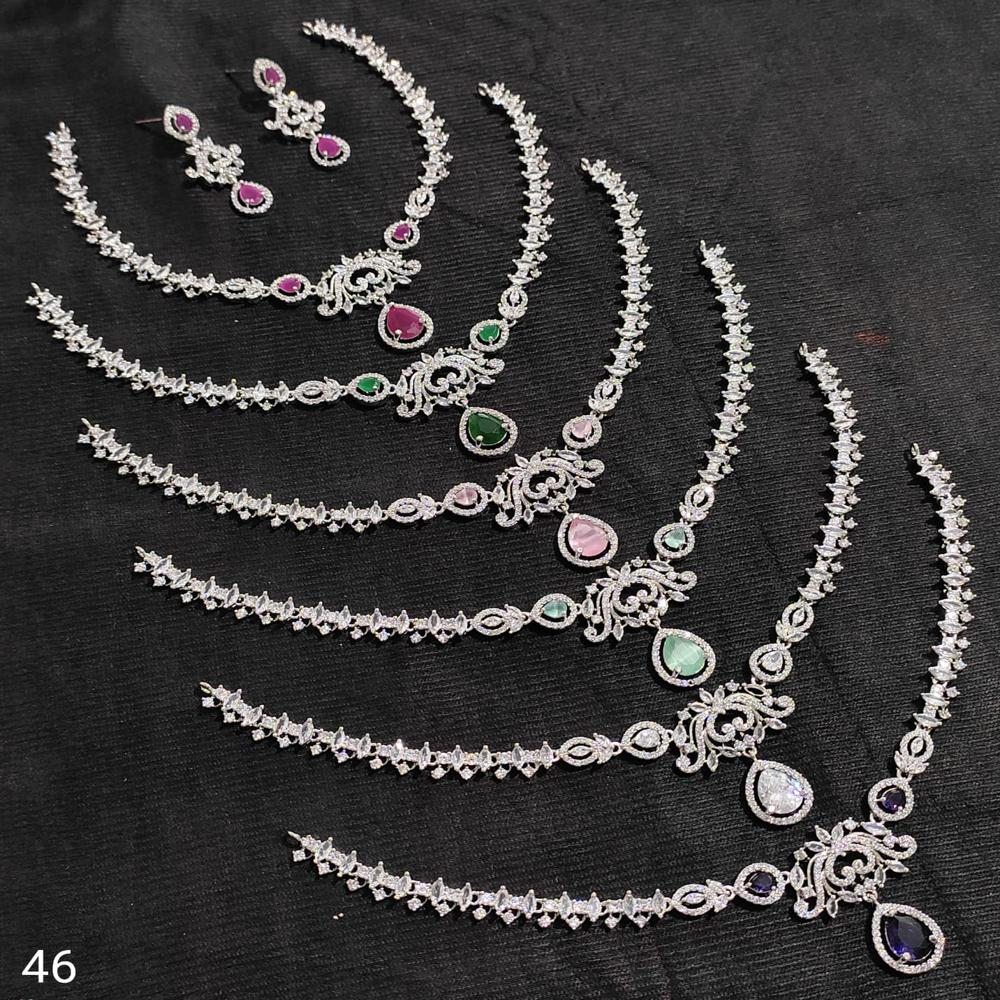 Royal Vine Halo Necklace Set