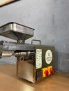 Home use sunflower oil machine