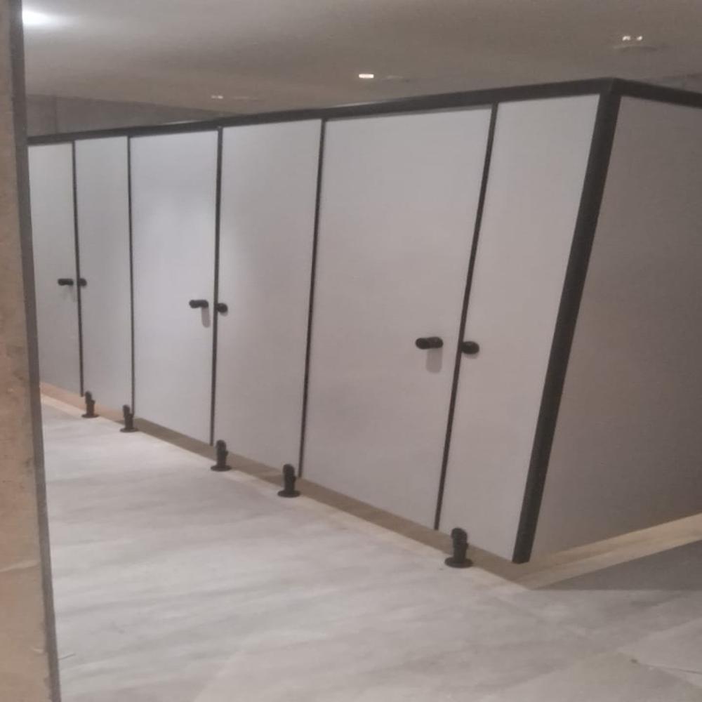 Commercial Rectangular Toilet Cubicle