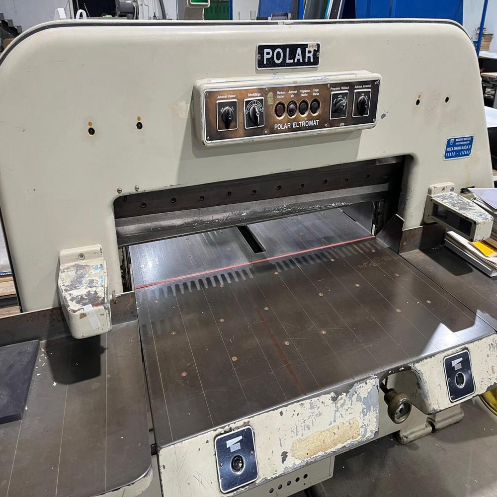 POLAR 107 EL PAPER CUTTING MACHINE