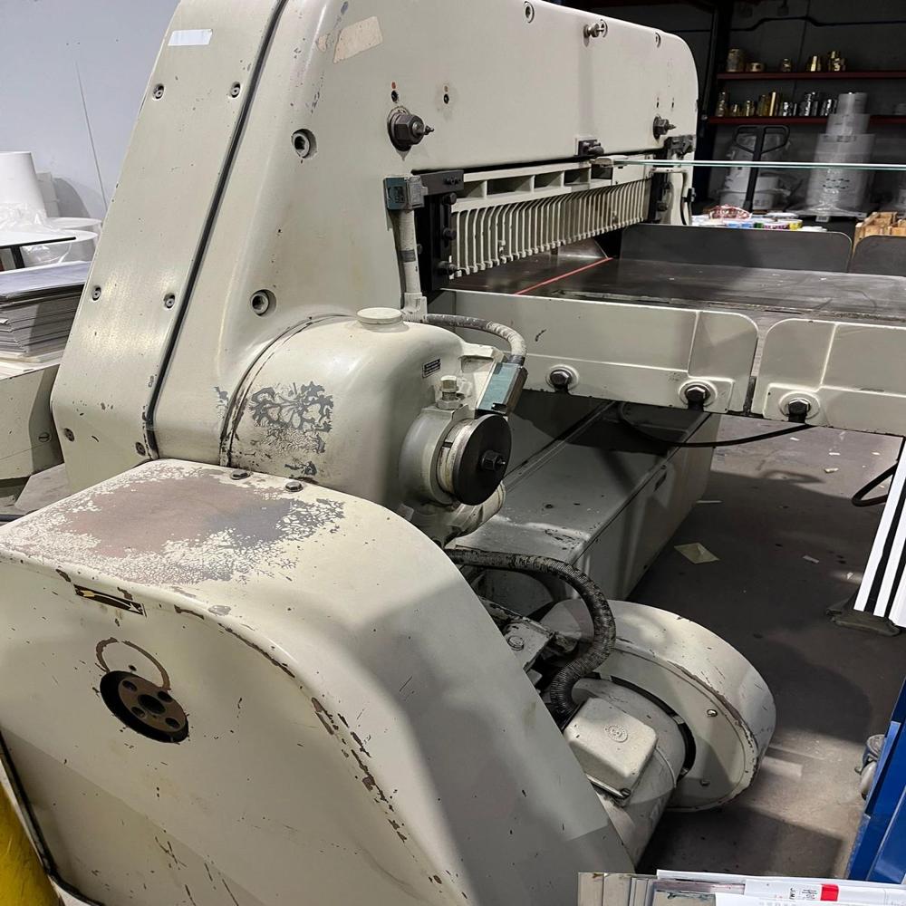 POLAR 107 EL PAPER CUTTING MACHINE