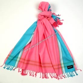 गुलाबी किकॉय तौलिया