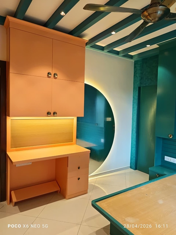 Modular Study Desk with Overhead Cabinet