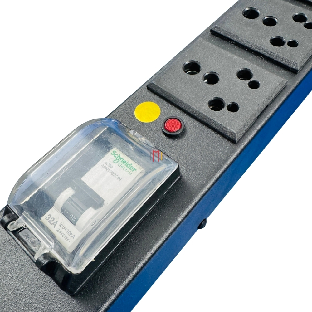 10 SOCKET POWER DISTRIBUTION UNIT 03