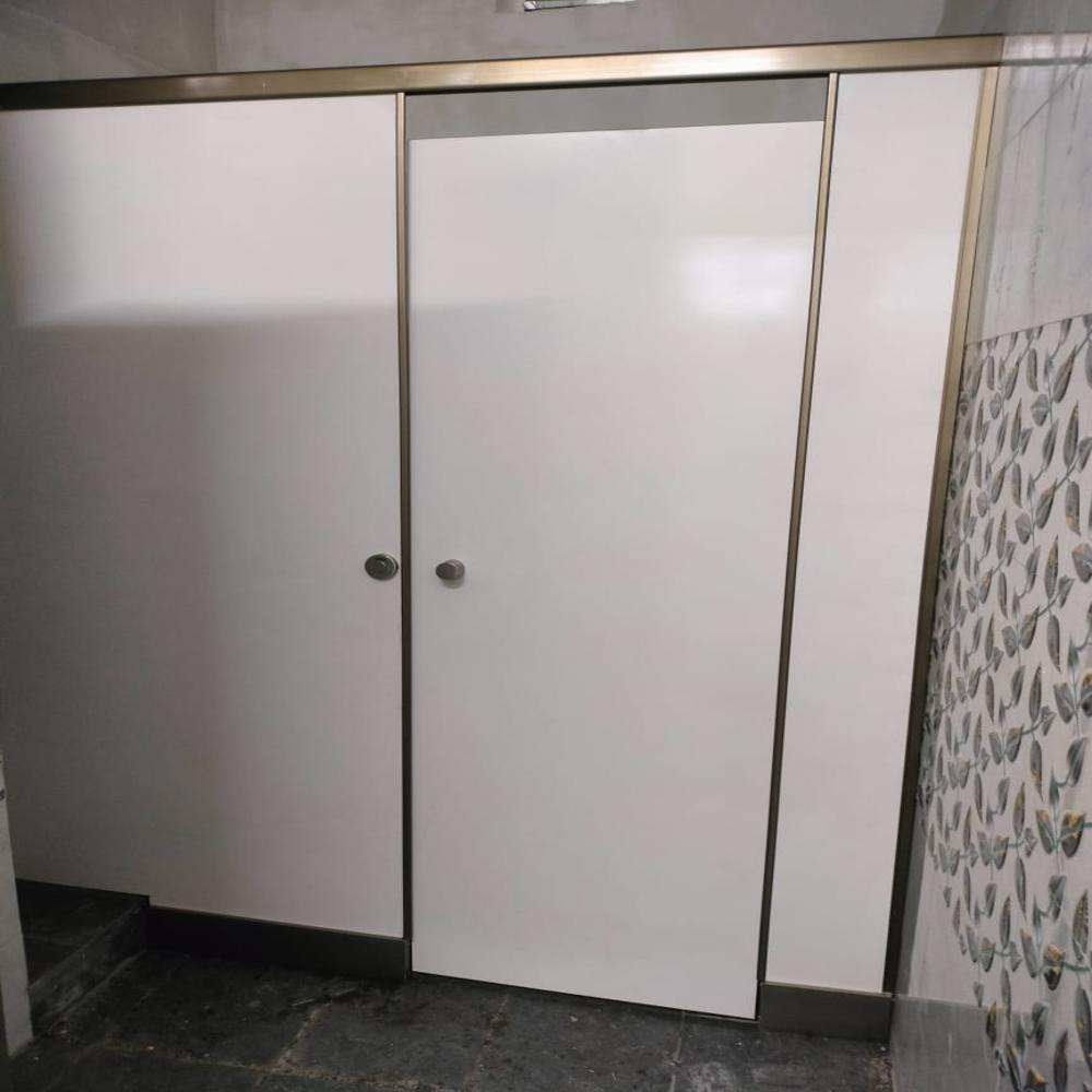Cubicle Restroom Partition - Usage: Sports