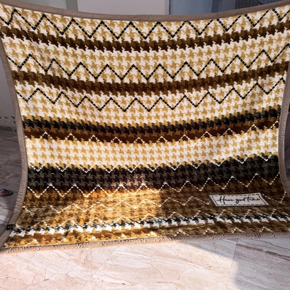 Super Soft Mink Blankets - 80x60 Inch, Brown 100% Polyester With Printed Pattern | Luxuriously Comfortable For Adults, Weighing 4200 Grams