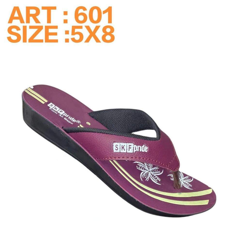 5X8 Mens Slipper - Color: Maroon With Yellow And White Design
