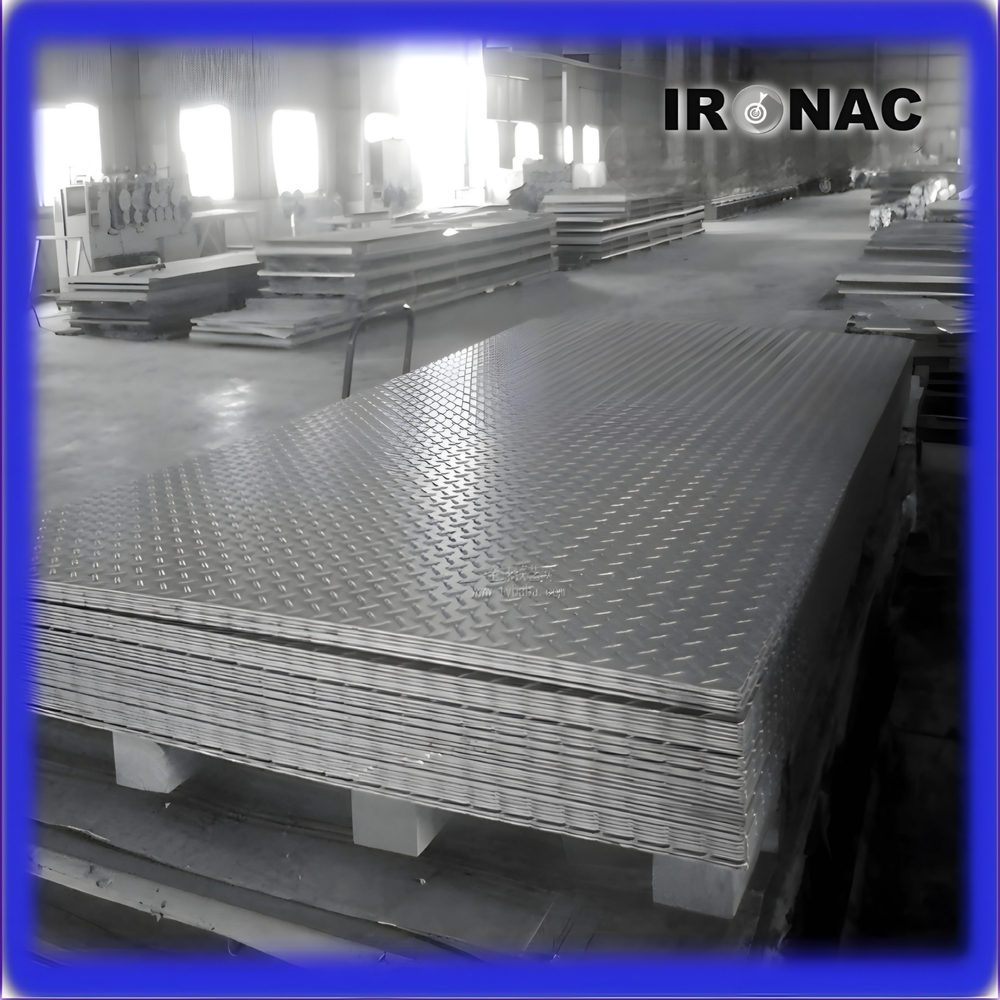 Chequered Plate - Color: Grey