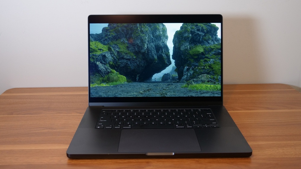 Apple Macbook Pro 16 Laptop