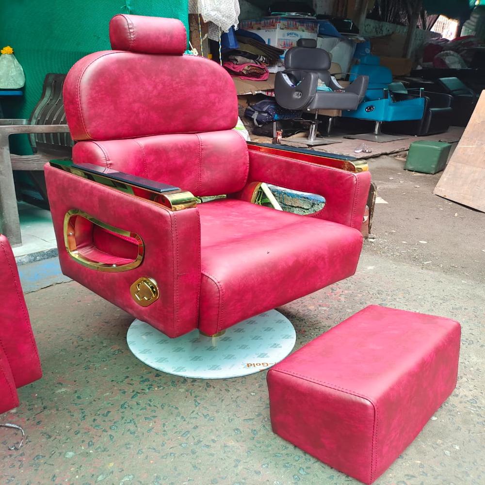 Hydraulic Chair With Silver Accessories