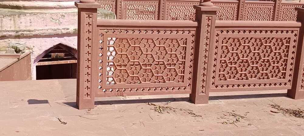 100 sqft Red Sandstone Jali