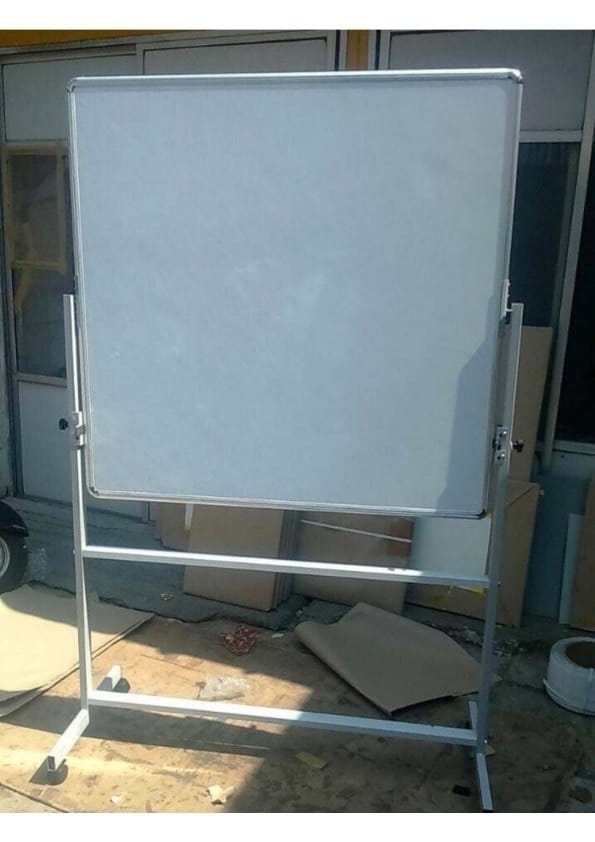 REVOLLING STAND