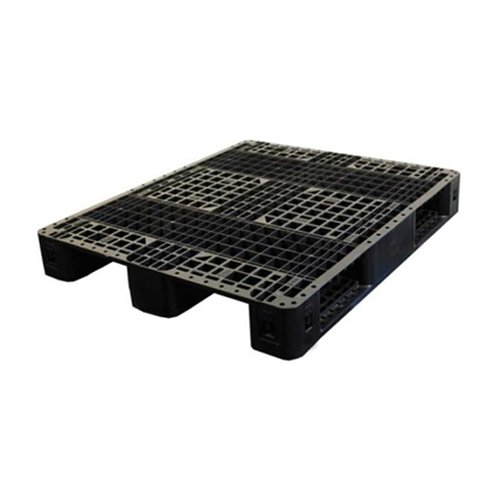1210160 Black Plastic Pallets