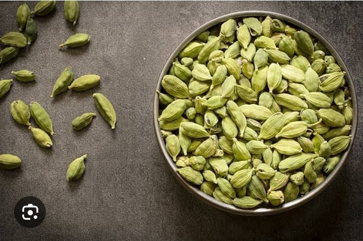 Whole Green Cardamom Pods