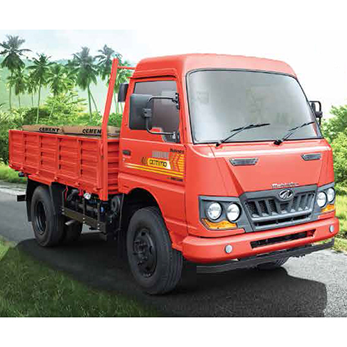 Mahindra Loading Optimo Truck