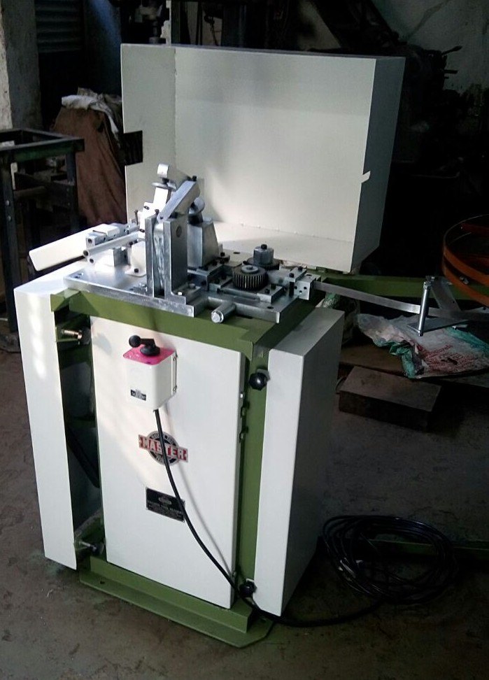 Fastner machine