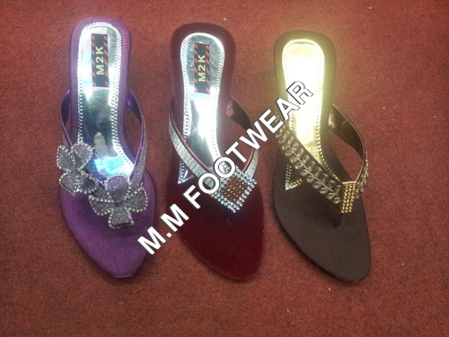 आरामदायक सैंडल