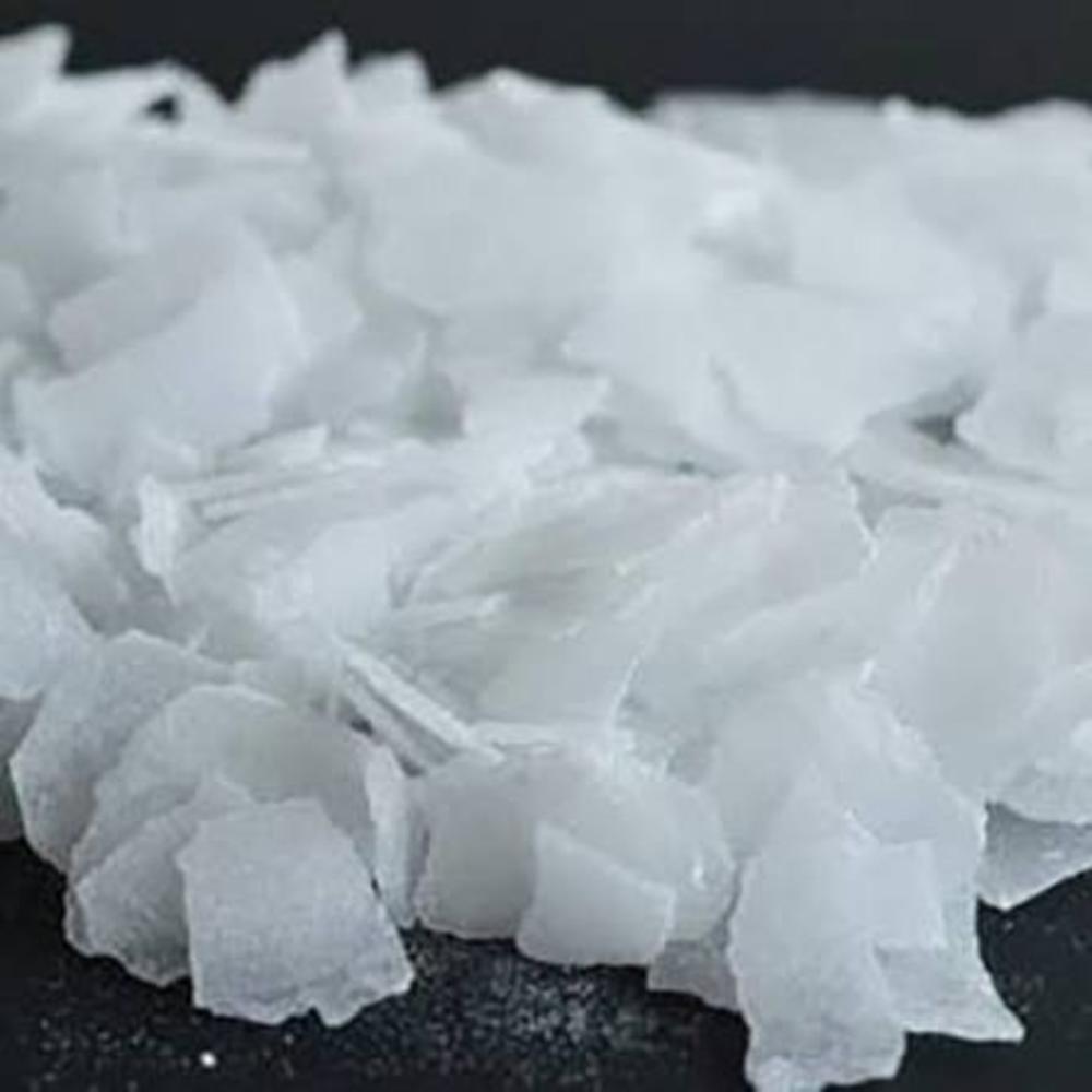 Caustic Soda Flakes 99% - Boiling Point: Approx. 1