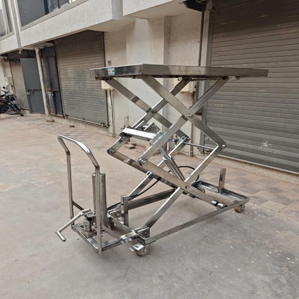 Ss Scissor Lift Table With Wheel