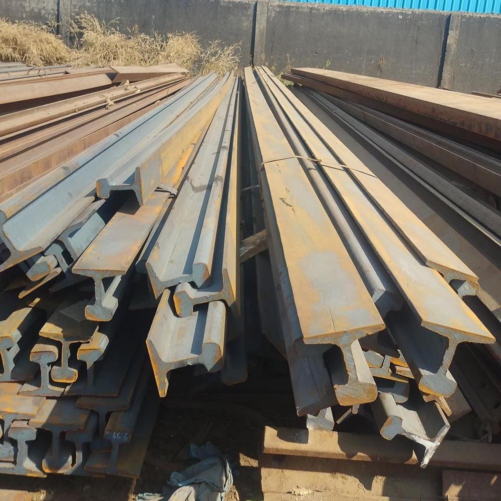 Crane Rails - Color: Self Colur