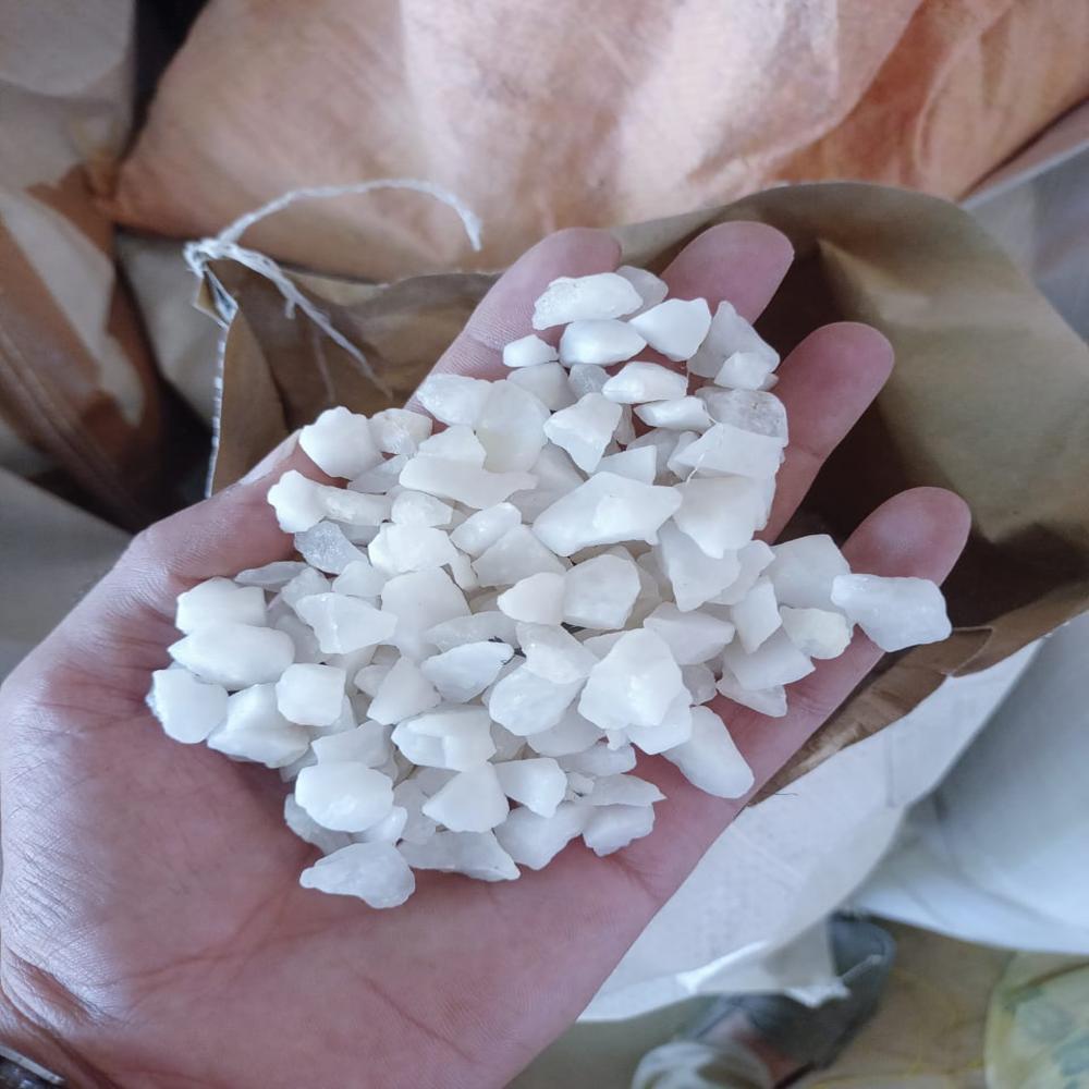 Natural Pure White Quartz Lumps For Garden Decoration And Landscaping And Industrial Purpose