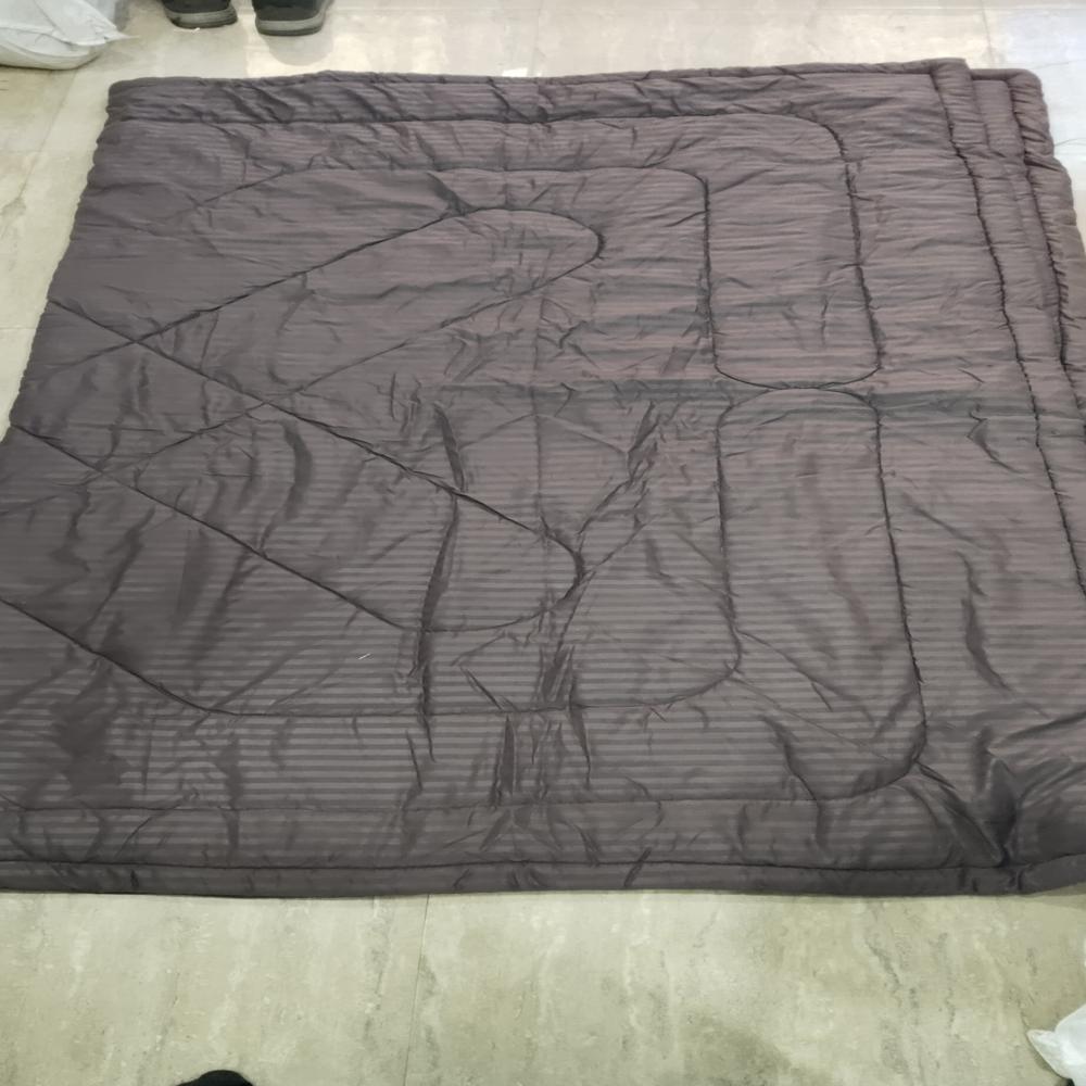 Satin Strips Polyester Soft Comforter