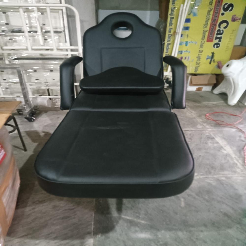 Black Hydraulic Dermatology Chair