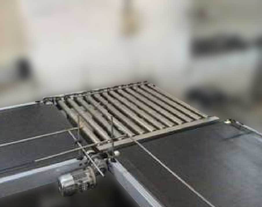 Product Turns 90 Degree Conveyor