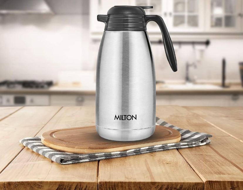 Milton thermosteel vacuum insulated carafe