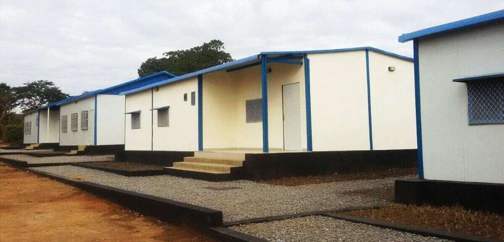 Customizable Steel Prefabricated Building And Structure With Smooth Finish