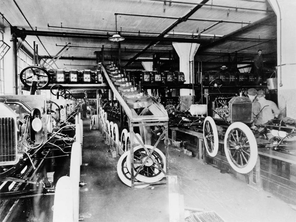 Assembly Line - Color: White