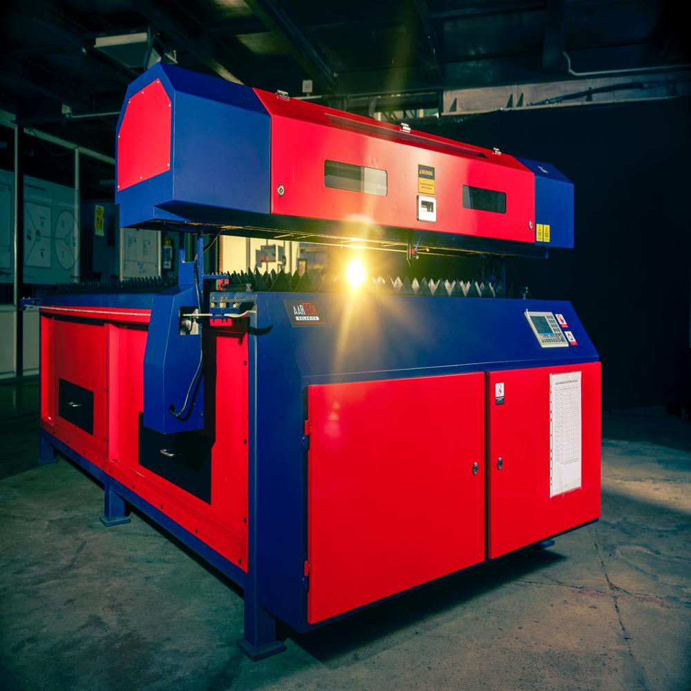 Co2 Laser Machine - Capacity: 100 Watt