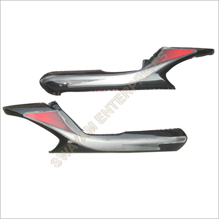 मोटरसाइकिल टेल पैनल