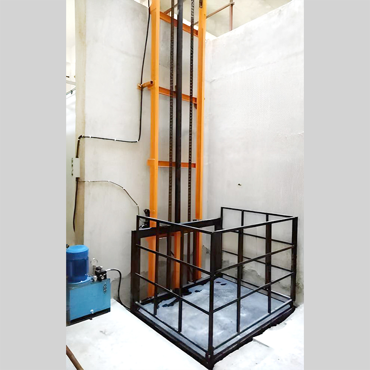 Hydraulic Industrial Goods Lift