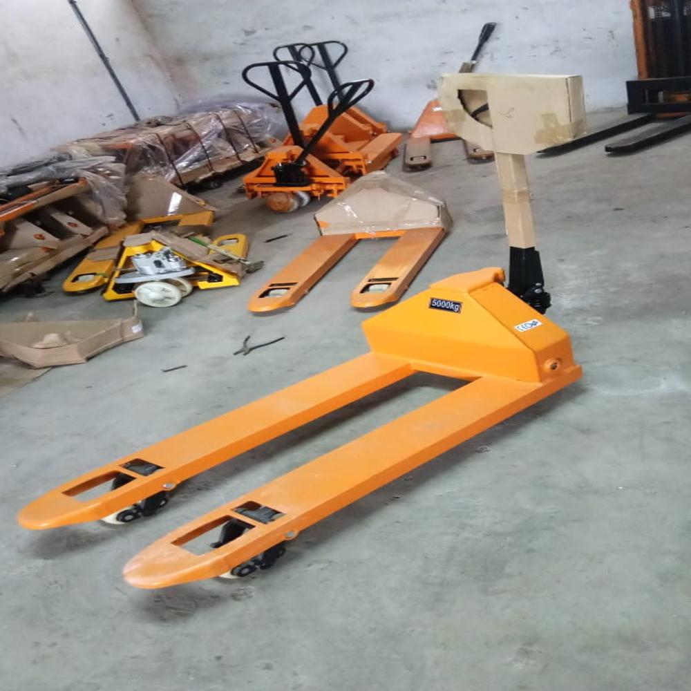 2500kg Hand Pallet Truck