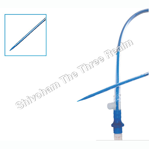 Singlestage Venous Femoral Cannula with Long Drainage Tip and Introducer