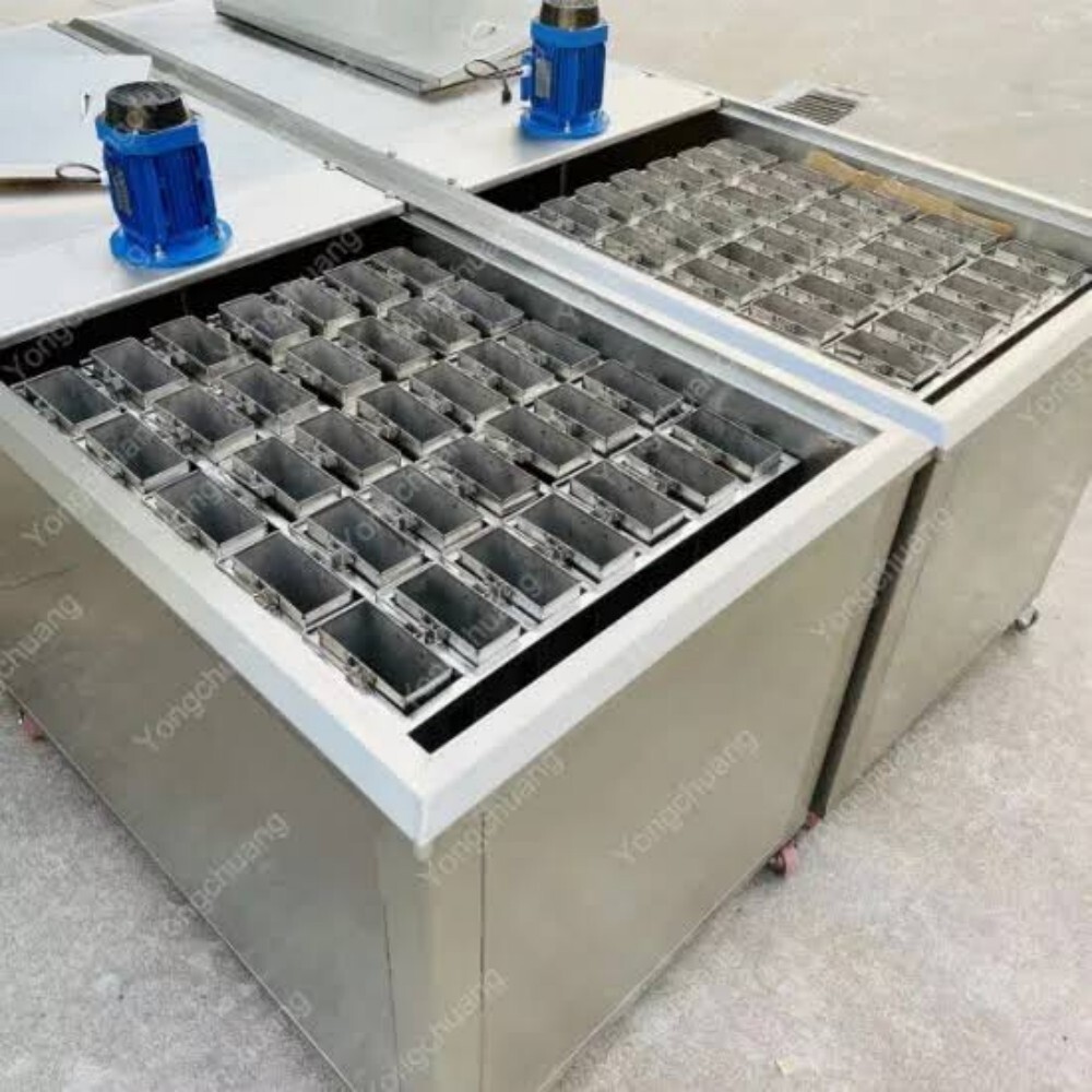 Ice Cube Making Machine - Color: Blue